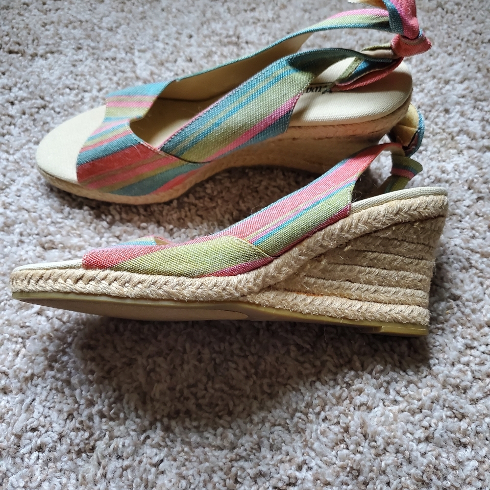 Shoes - Picture 2 of 3